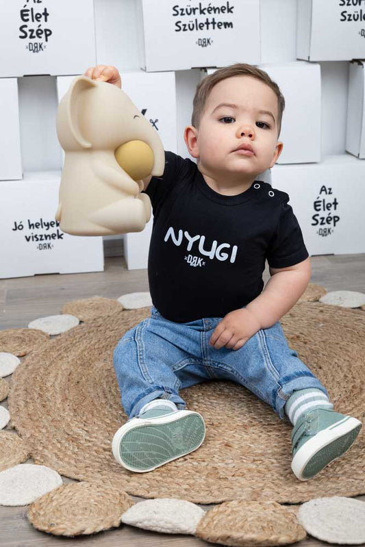 Dorko &quot;Nyugi&quot; mintával nyomot rövid ujjú baba body - Momsy