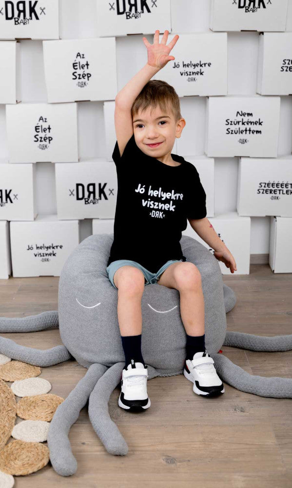 Rövid ujjú póló Dorko DRK &quot;Jó helyekre visznek&quot; mintával - Momsy