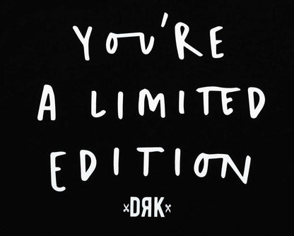 Rövid ujjú póló Dorko DRK &quot;You're a limited edition&quot; mintával - Momsy